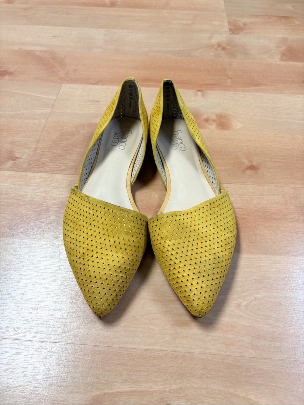Franco Sarto Honey Mustard Pointed Toe Perforated D’Orsay Flats Womens Size 10 - Picture 6 of 9
